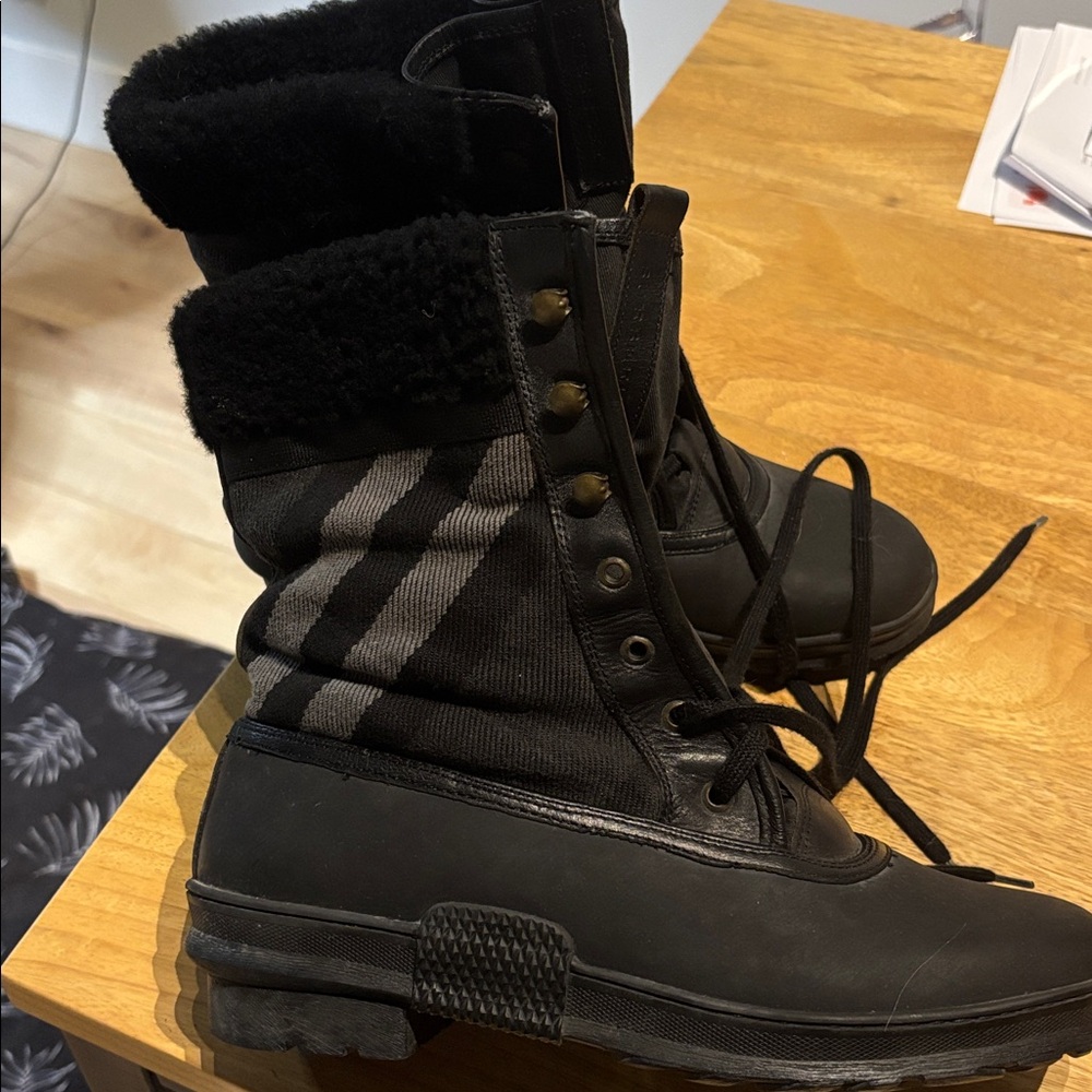 Burberry Black and Gray Winter Boots